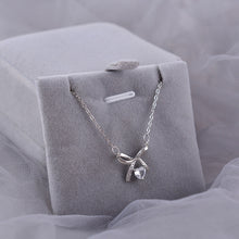 Women's Light Luxury Bow Necklace