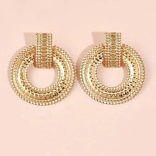 Eye-catching Hollow Round Earrings Women's Retro Fashion Creative Design